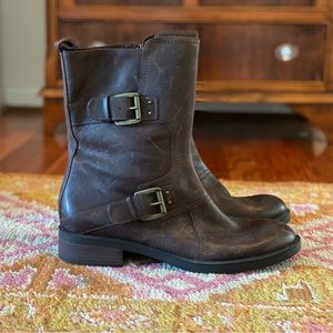 Enzo Angiolini distressed brown ankle bootie boot 8.5